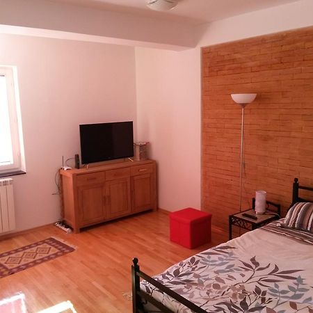 Risto'S Apartment Skopje Extérieur photo