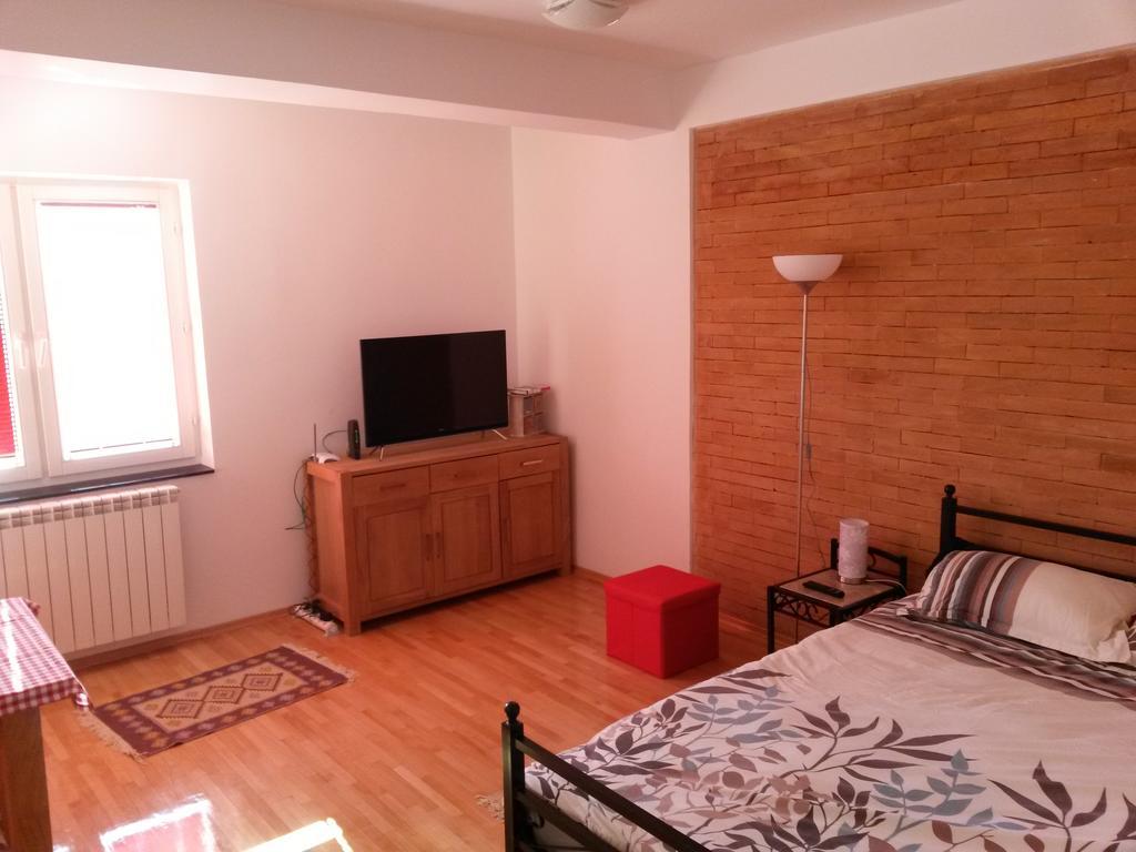 Risto'S Apartment Skopje Extérieur photo